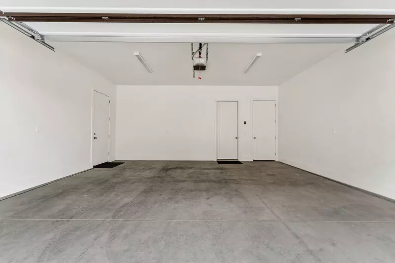 2-Car Garage