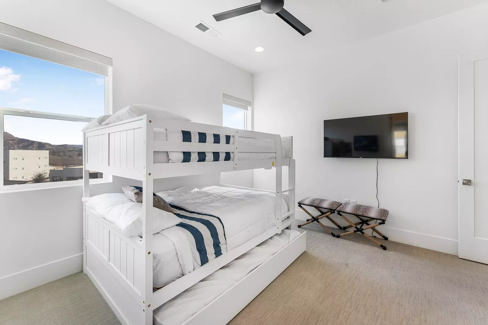 Full/Full Bunk with Twin Trundle