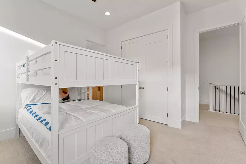 Full/Full Bunk Room