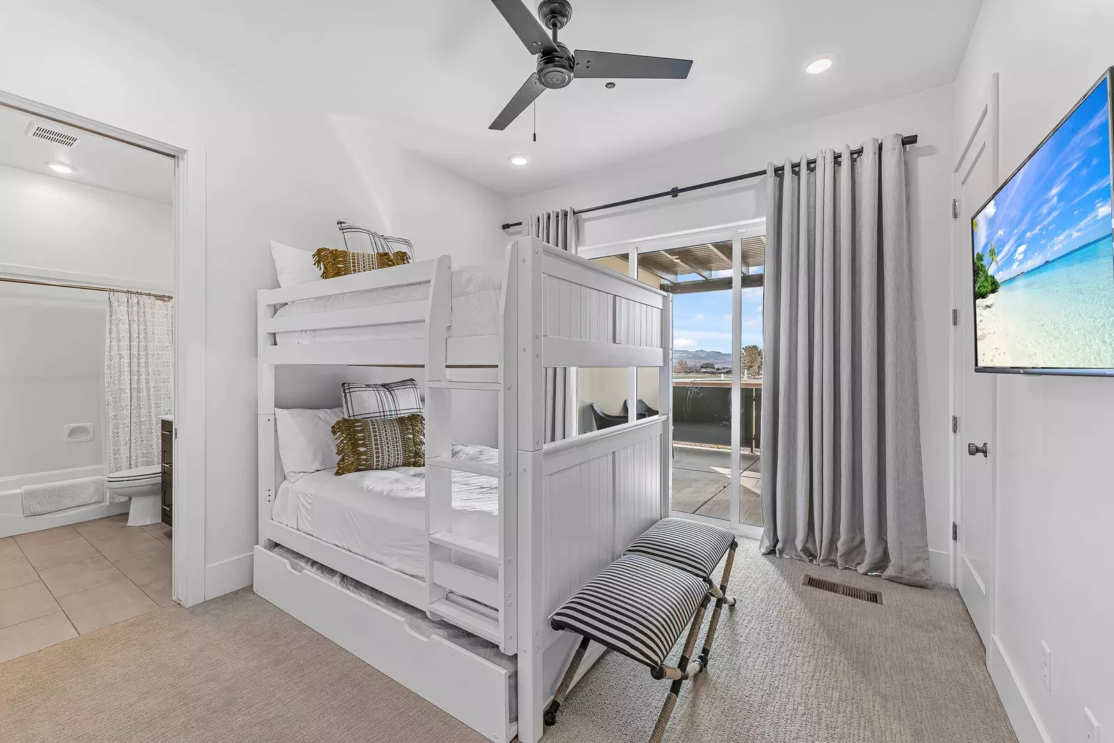 1 Full/Full, 1 Twin Trundle Bedroom