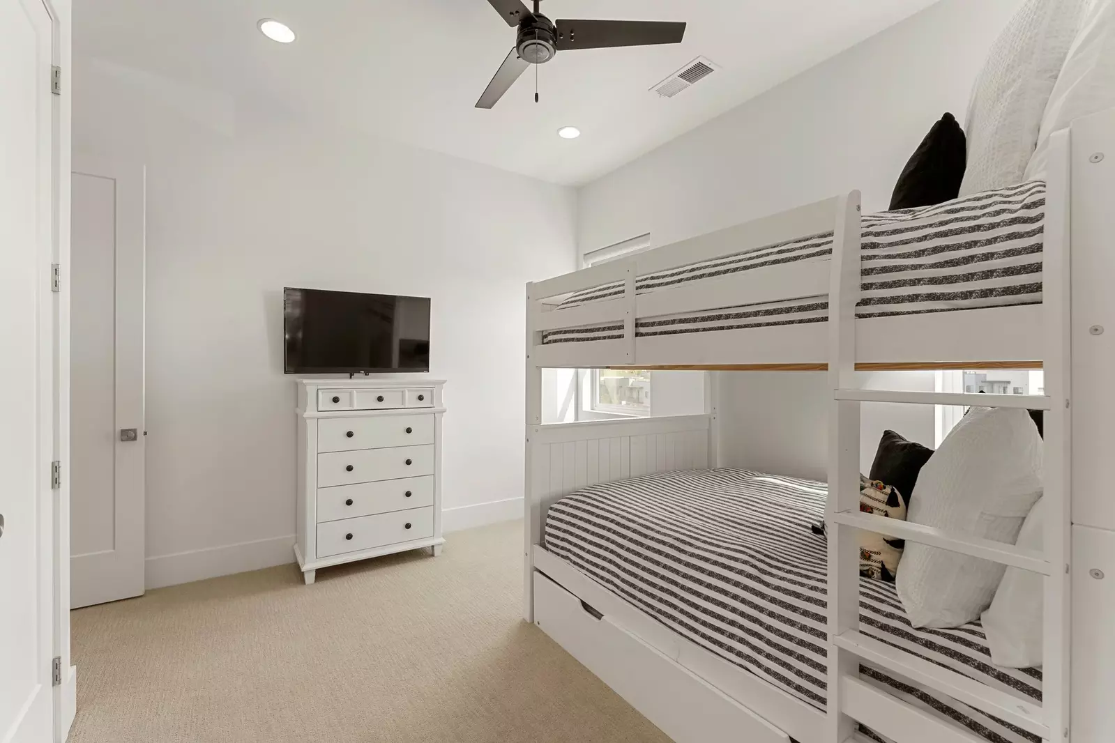 Full/Full Bunk with Twin Trundle
