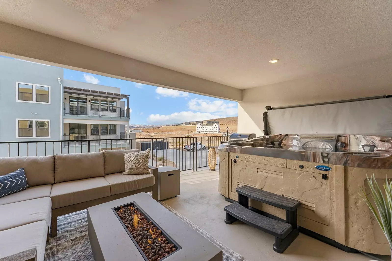 Patio / Hot Tub/ Fire Pit