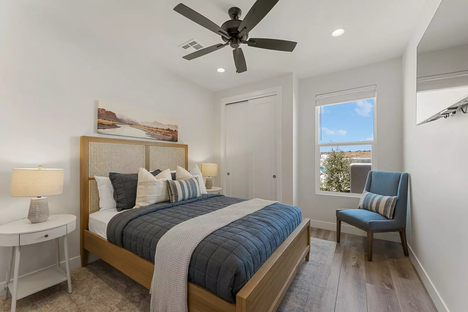 Queen Bedroom
