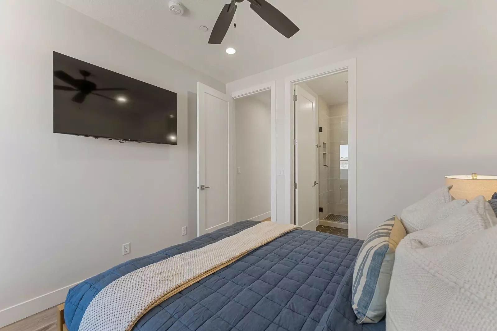 Queen Bedroom