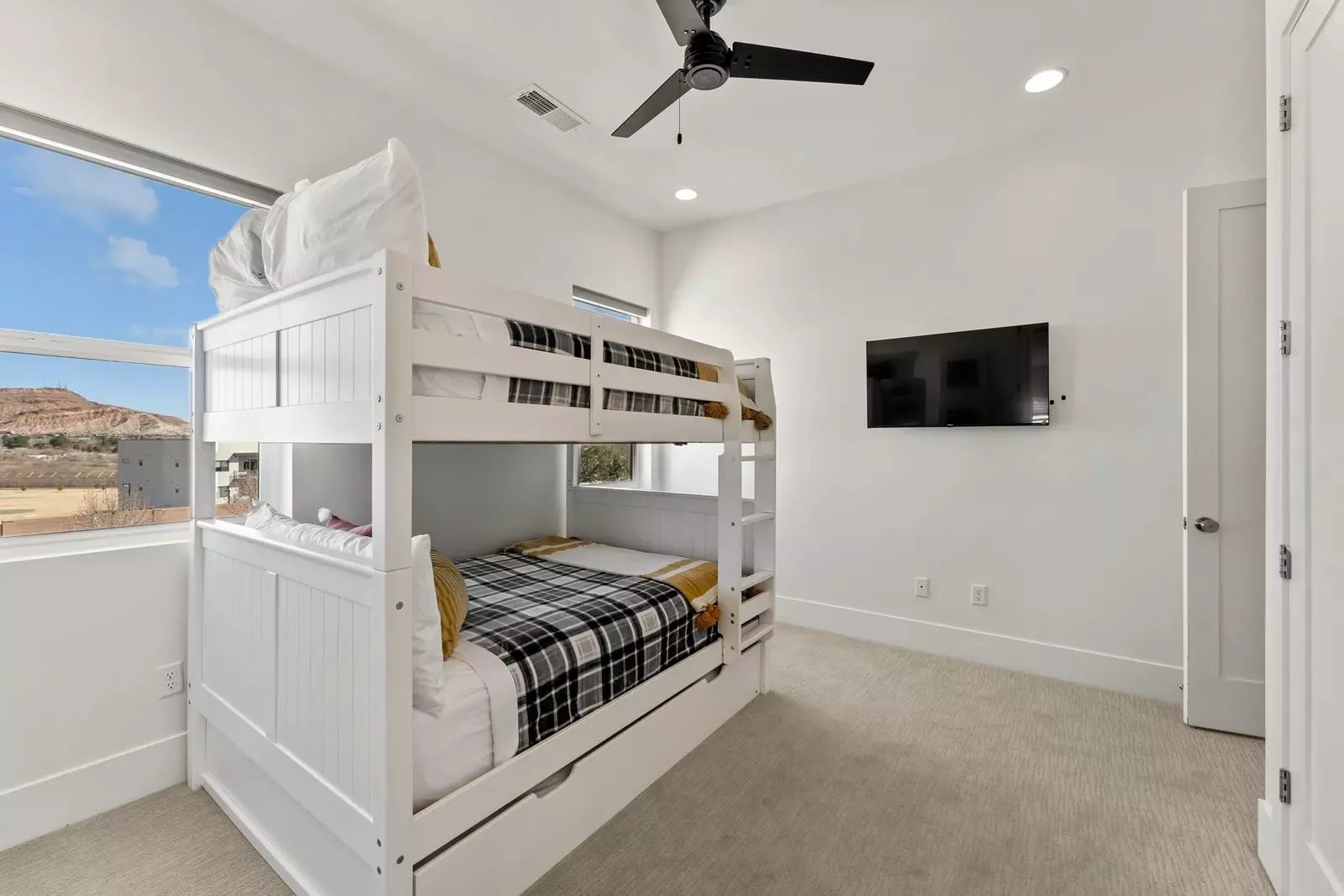 Full / Full Bunk with Twin Trundle