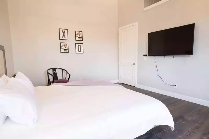 King Bedroom