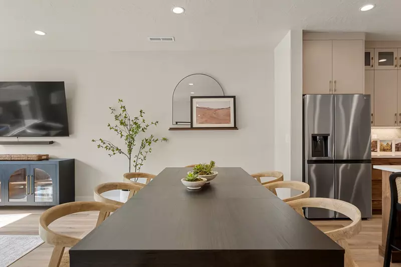 Dinning Table