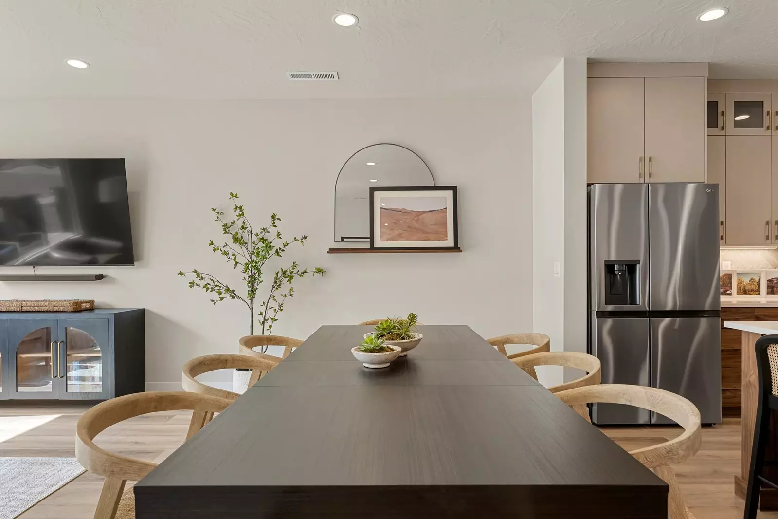 Dinning Table
