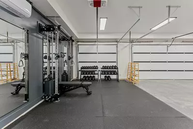 Garage/Gym