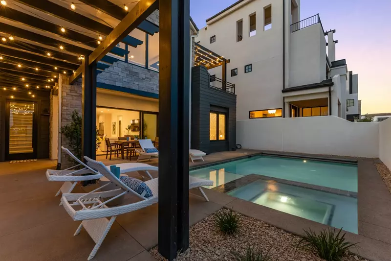 Private Pool + Hot Tub