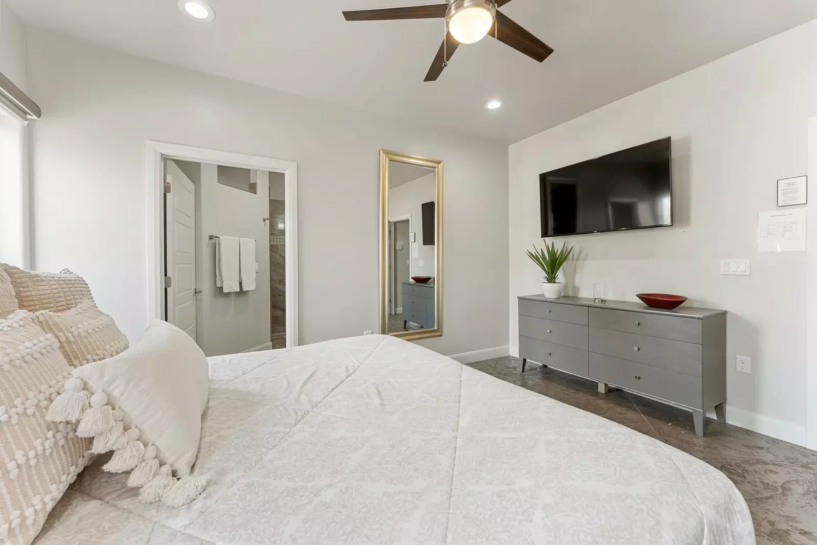 King Bedroom