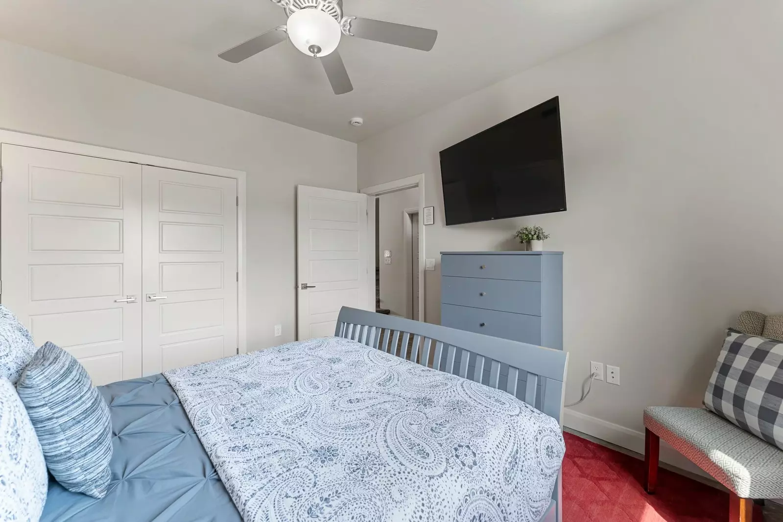 Queen Bed