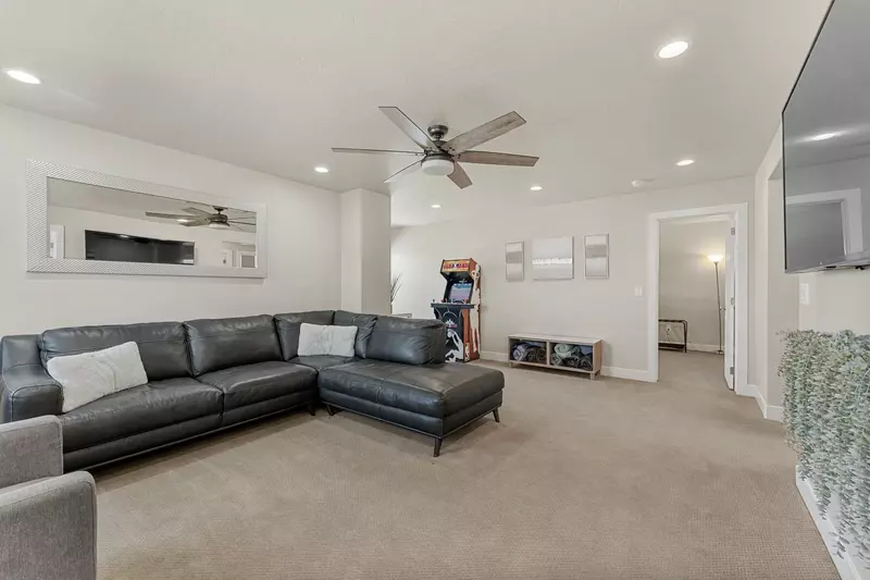2nd Floor Loft