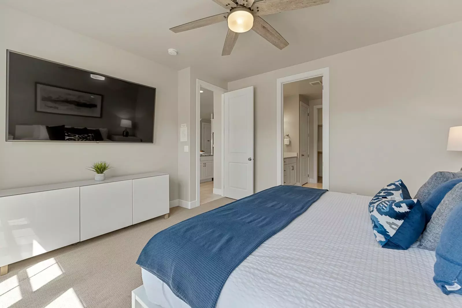 King Bedroom