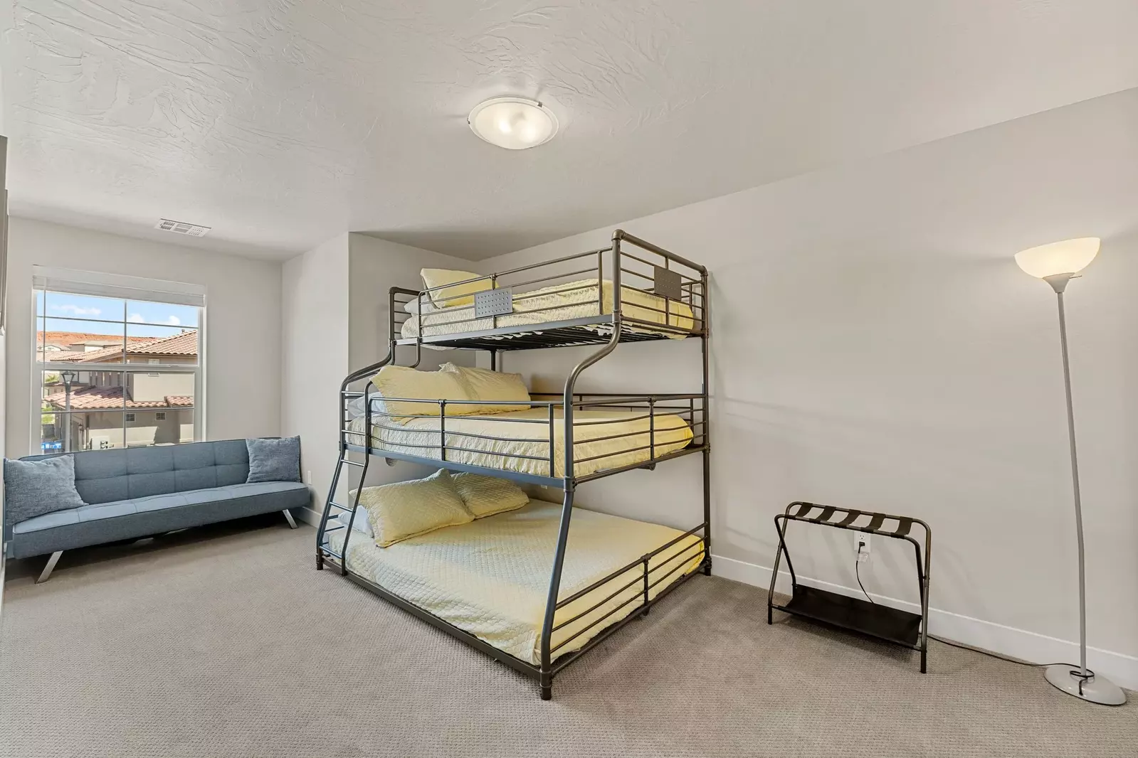 Twin/Double/Queen Bunk Bed