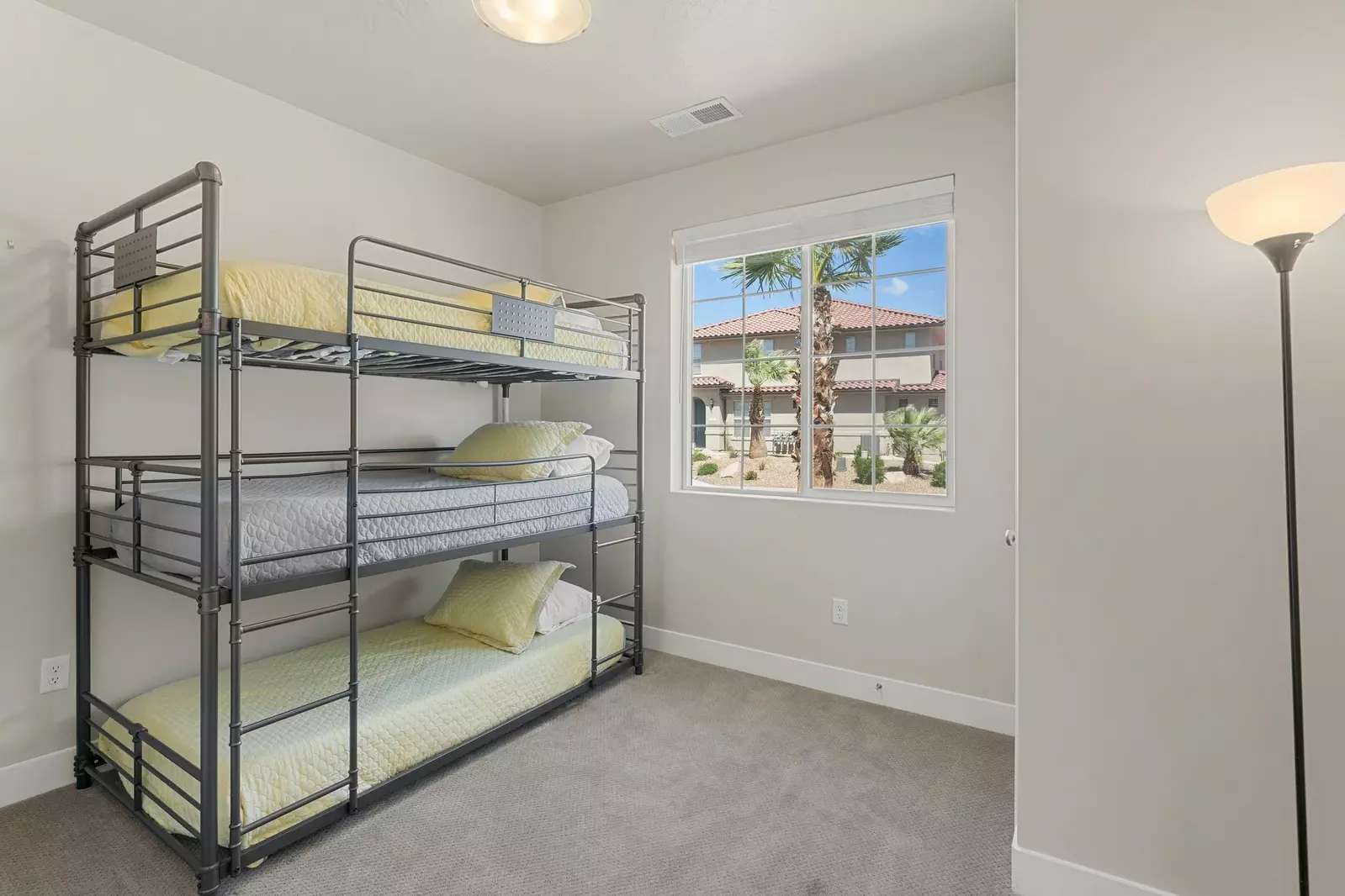 Twin/Twin/Twin Bunk Bed