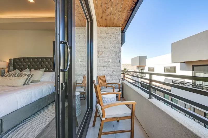King Bedroom Patio