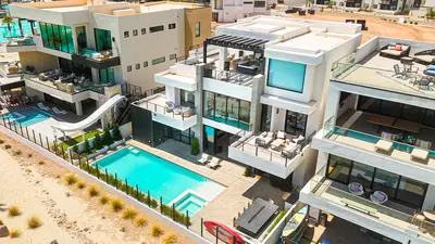 Luxury Beachside