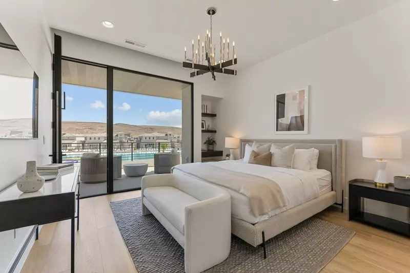 King Bedroom