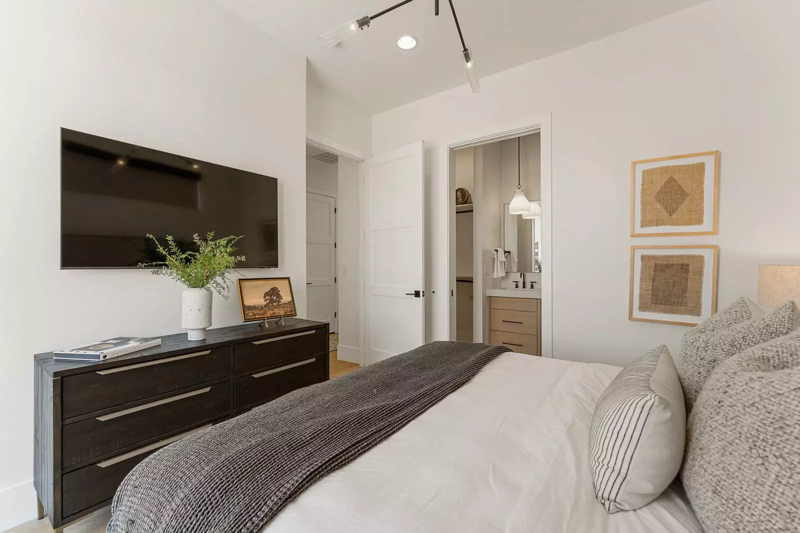 King bedroom