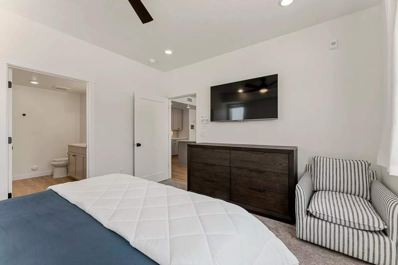 King Bedroom