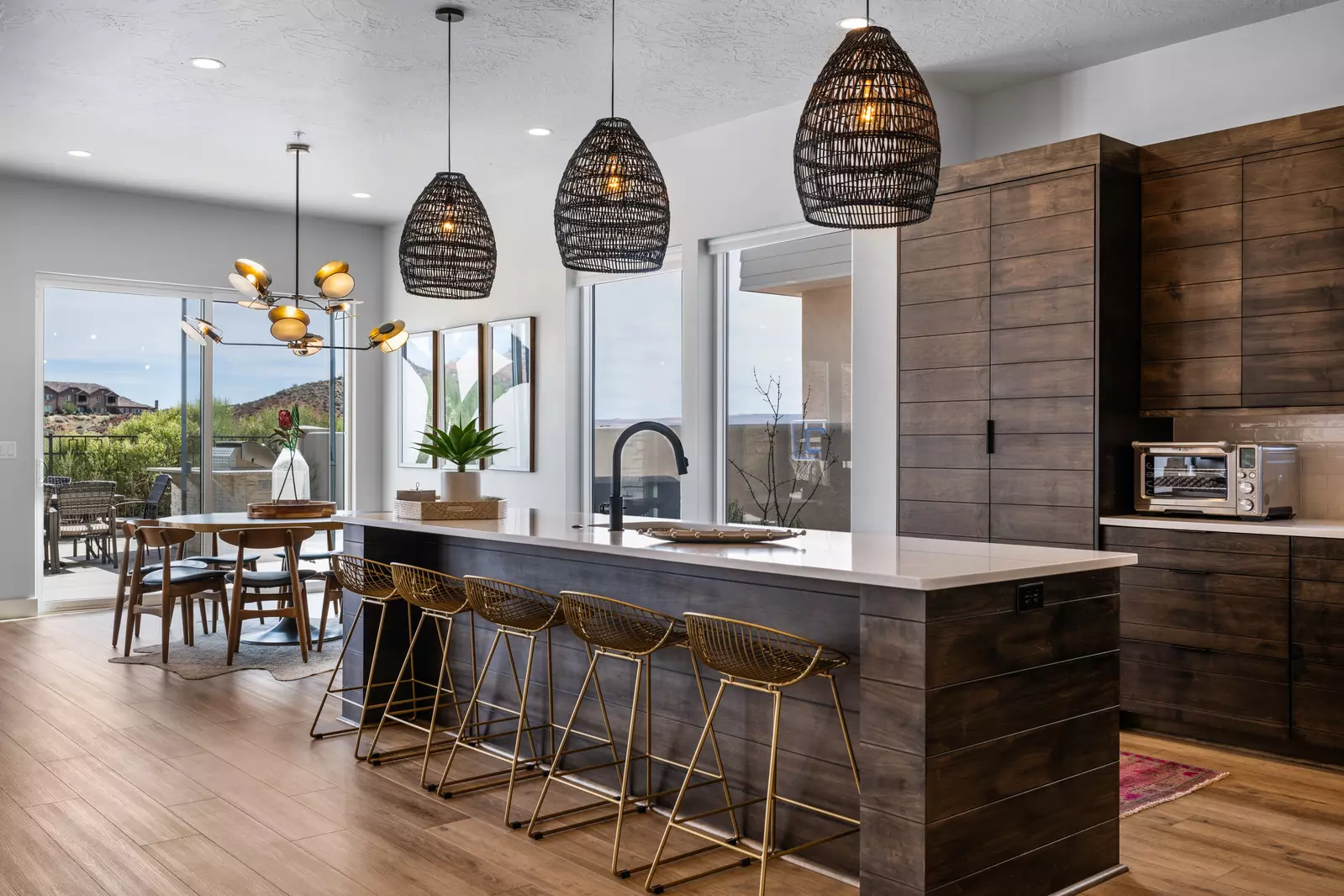 House 2: Fully Equipped Kitchen