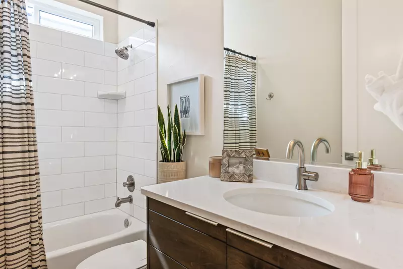 House 2: Bathroom