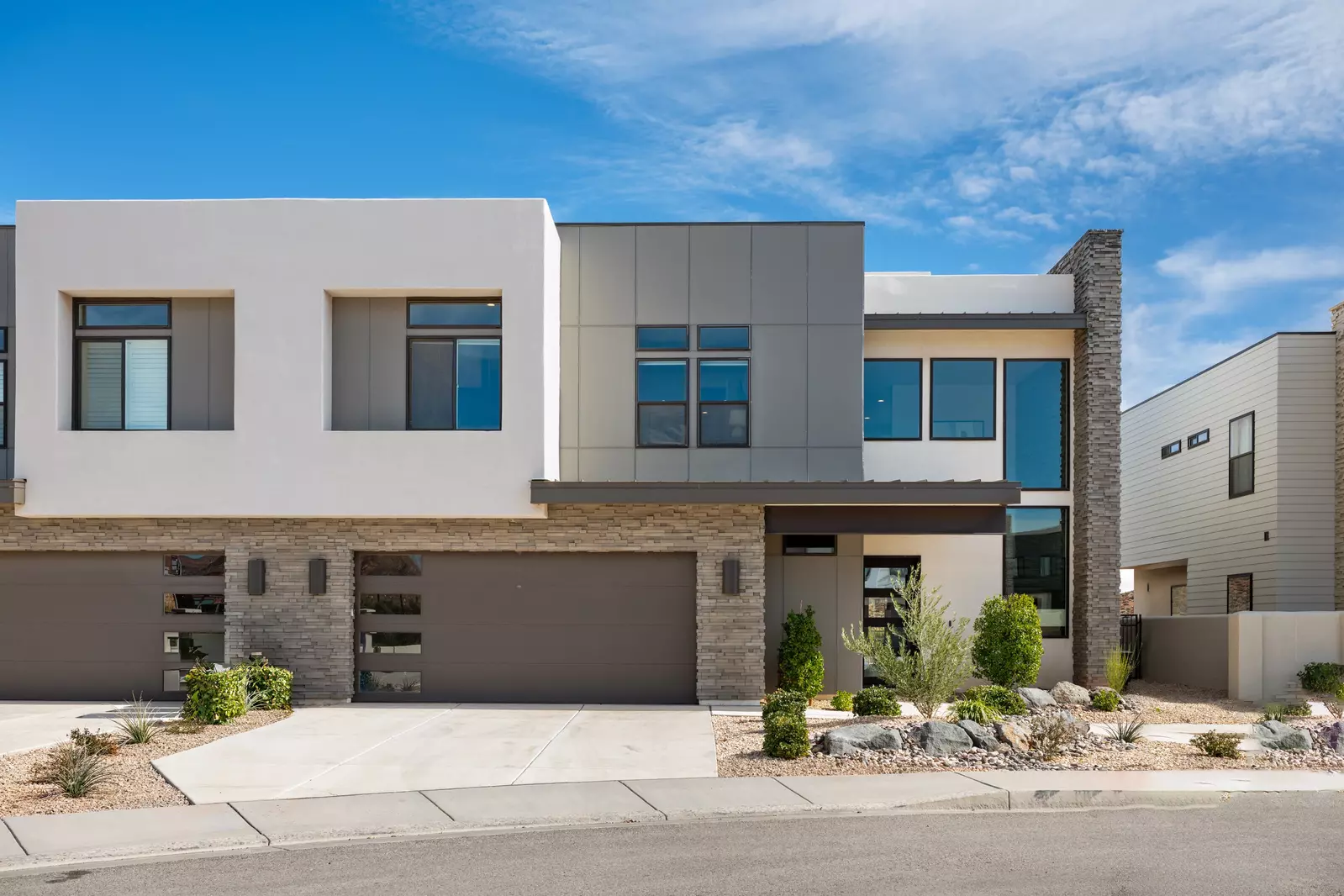 House 2: Exterior