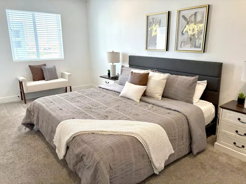 2nd Level King Bedroom 