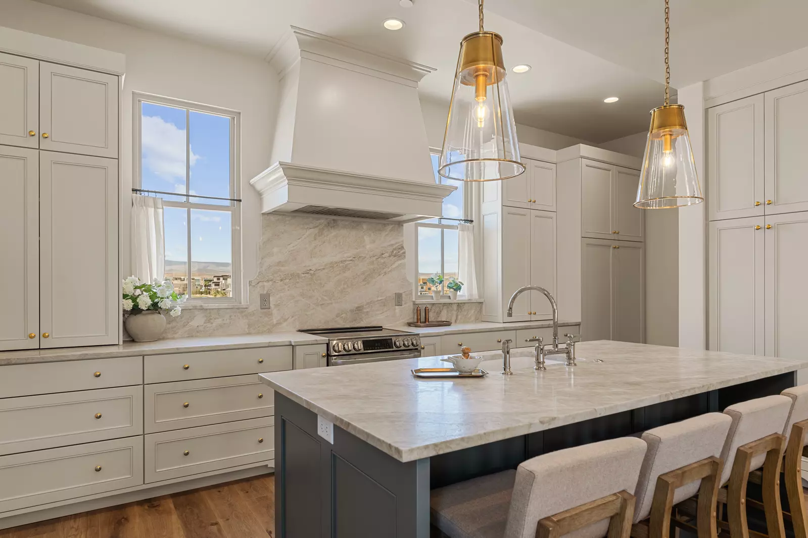 Fully Stocked Kitchen