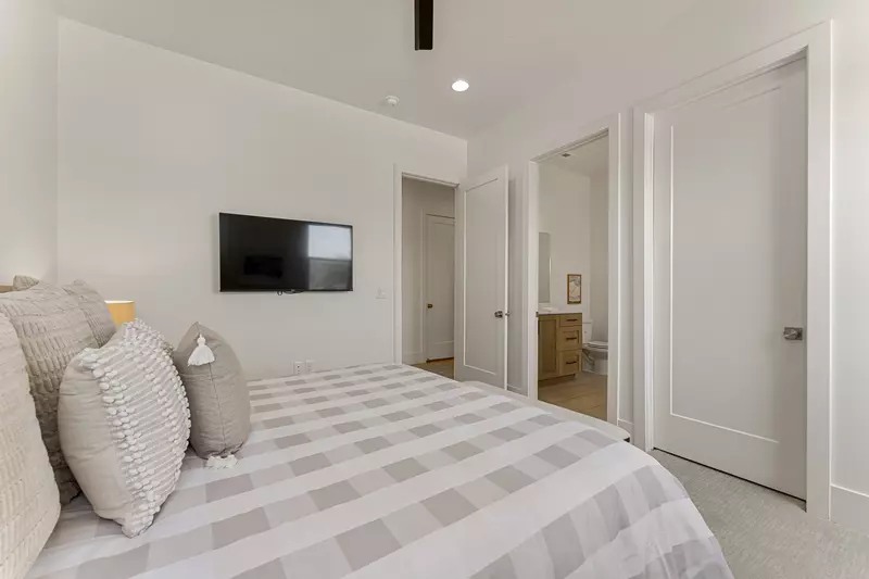 King Bedroom