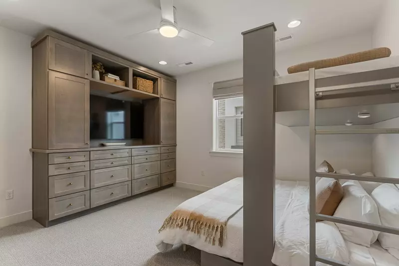 Twin/King Bunk Bed