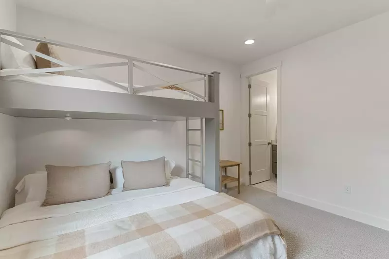 Twin/King Bunk Bed