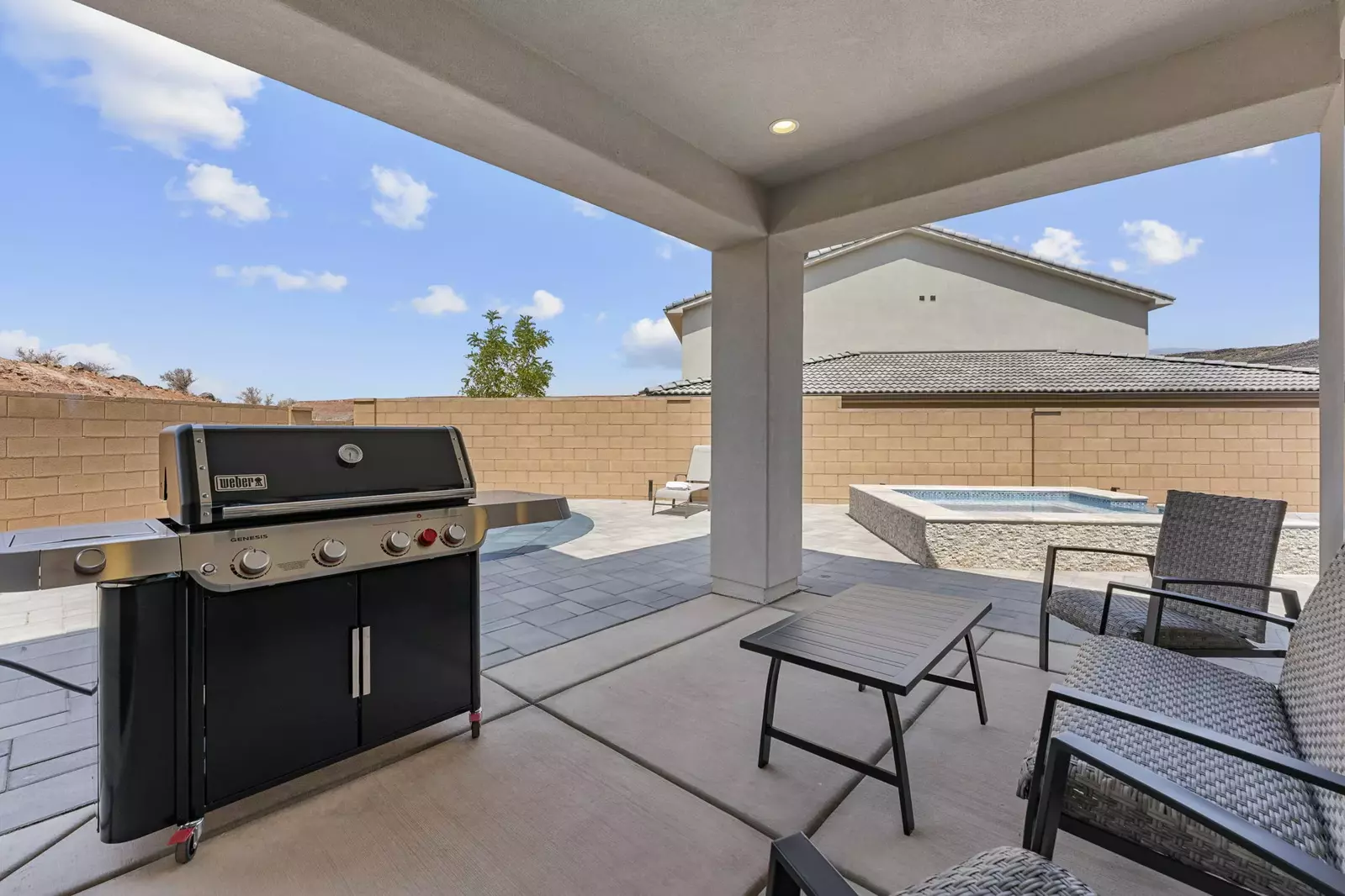 Private Pool + Splash Pad + BBQ Grill