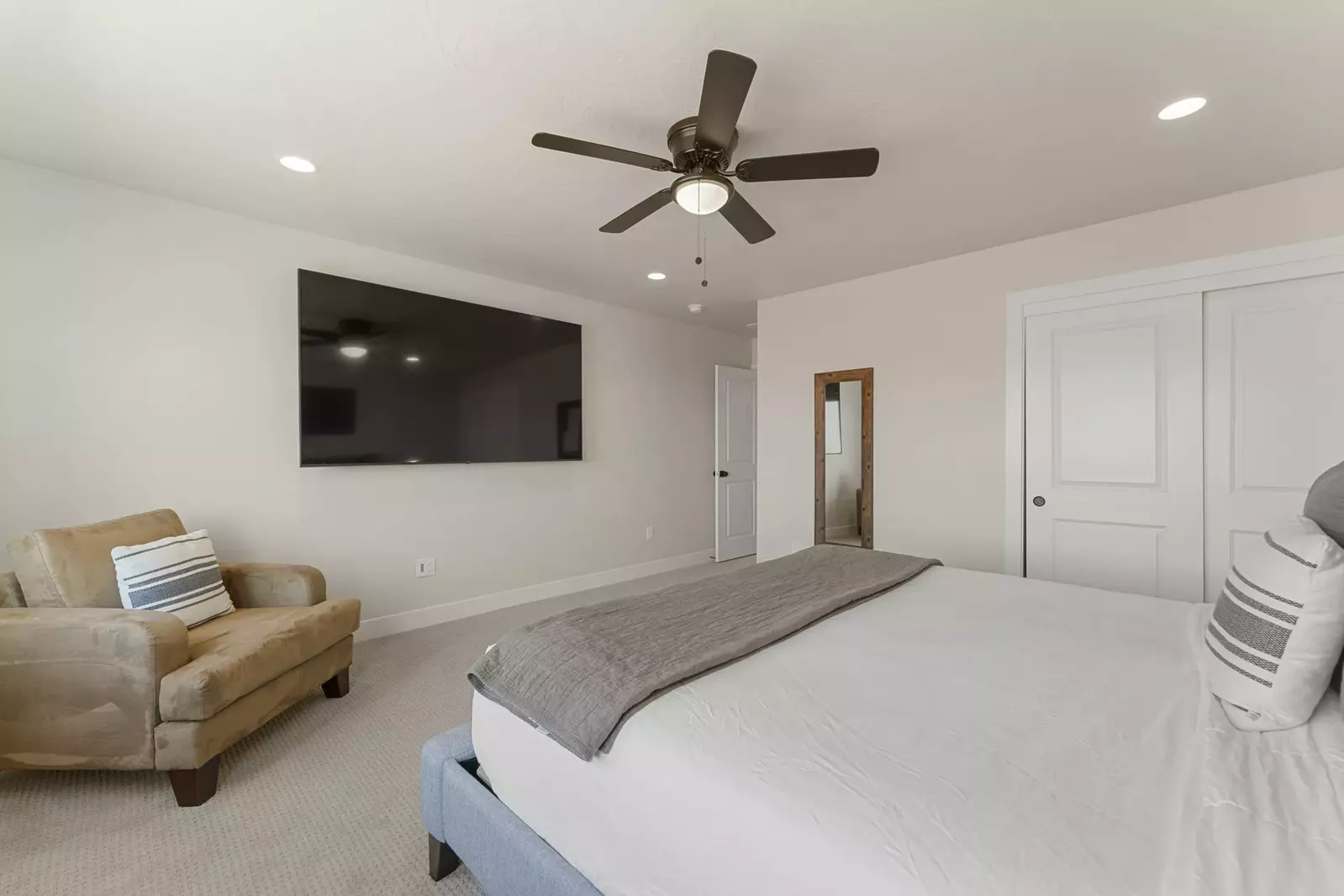 King Bedroom