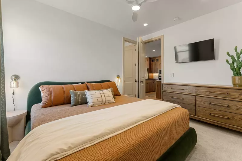 King Bedroom