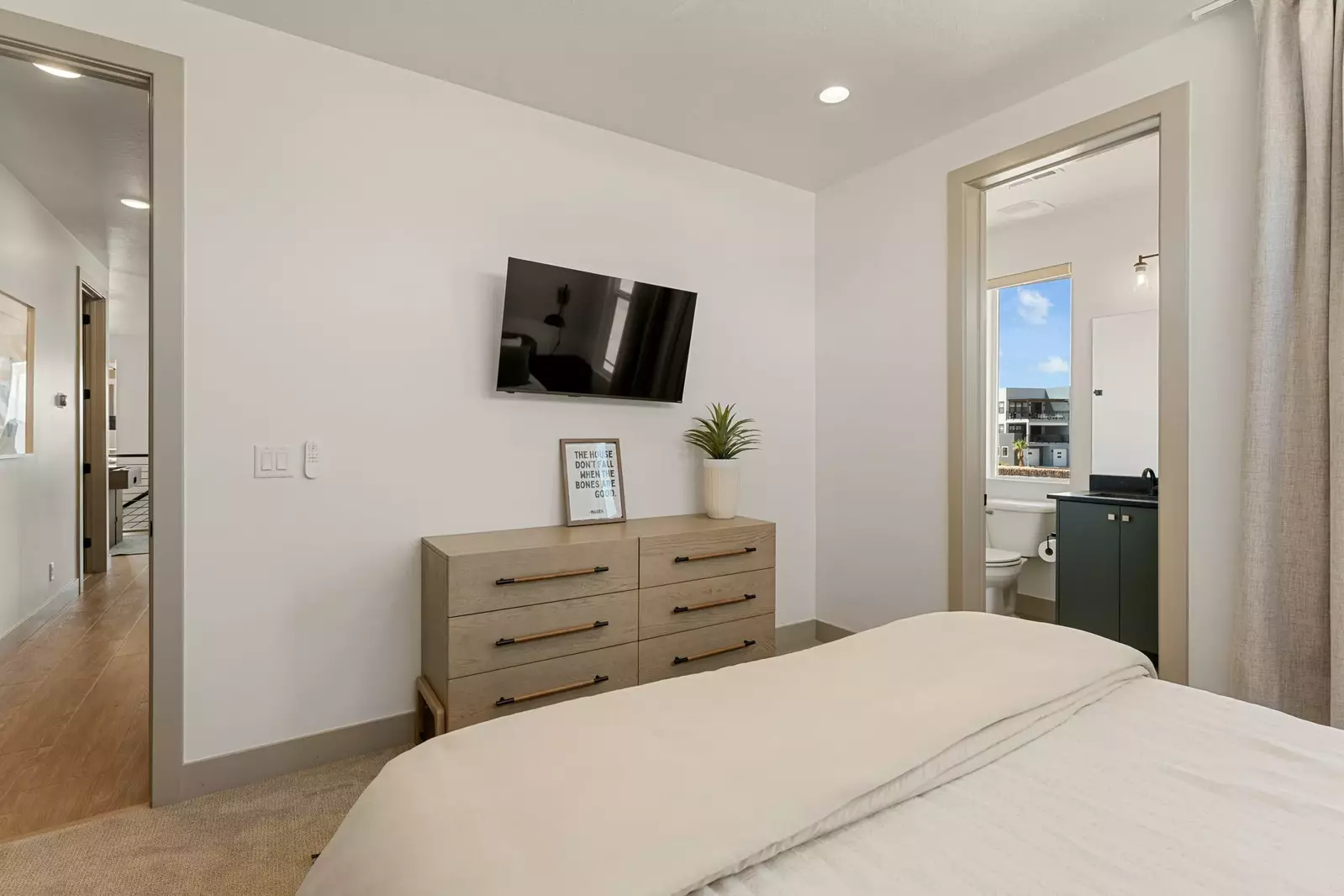King Bedroom