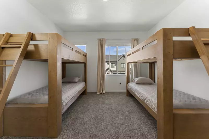 2 Twin/Twin Bunk Beds