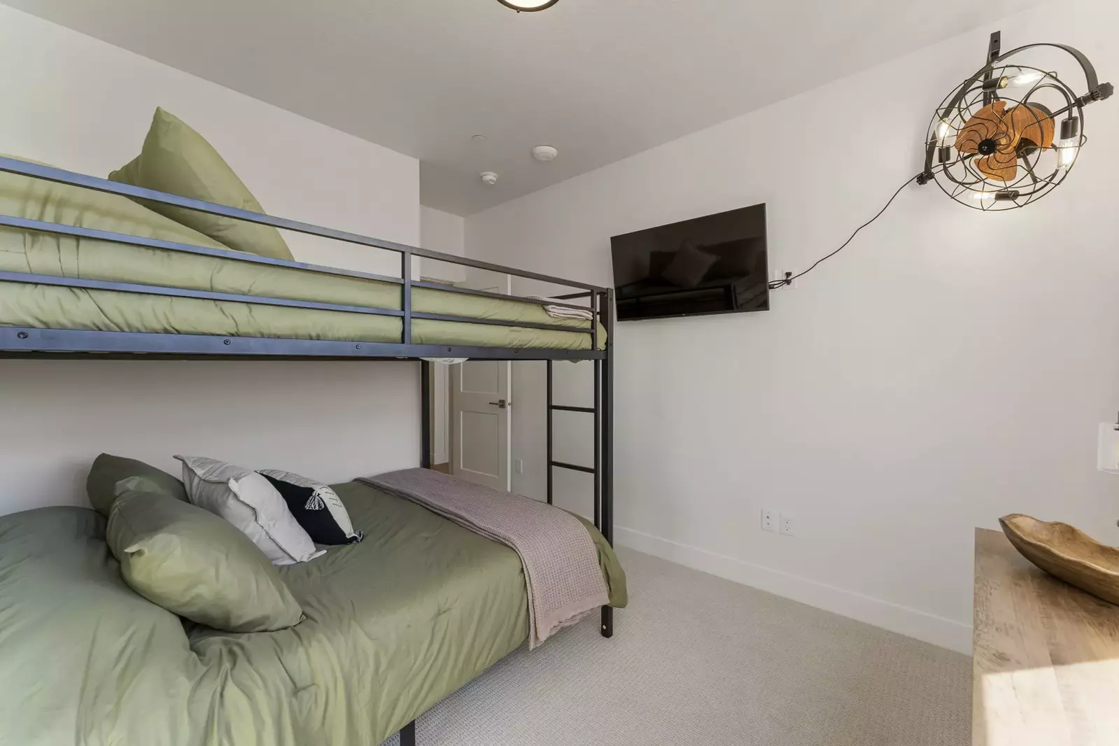 Queen/Queen Bunk Bed