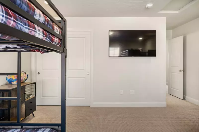 2 Double/Double Bunk Beds