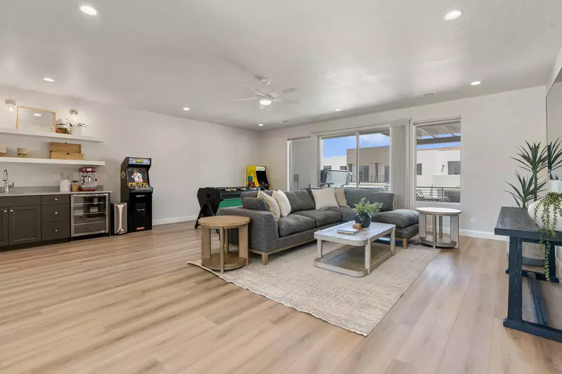 3rd Floor Family Room