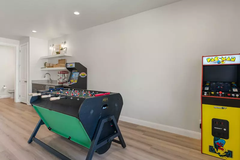 3rd Floor Family Room