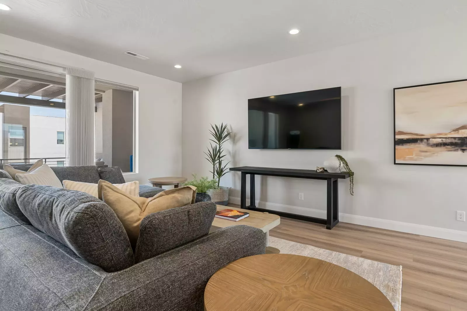 3rd Floor Family Room