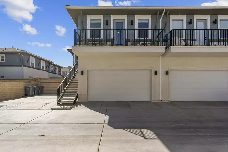 Casita Entrance + Garage