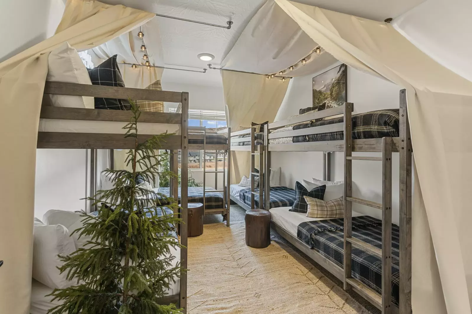 4 Twin/Twin Bunk Beds