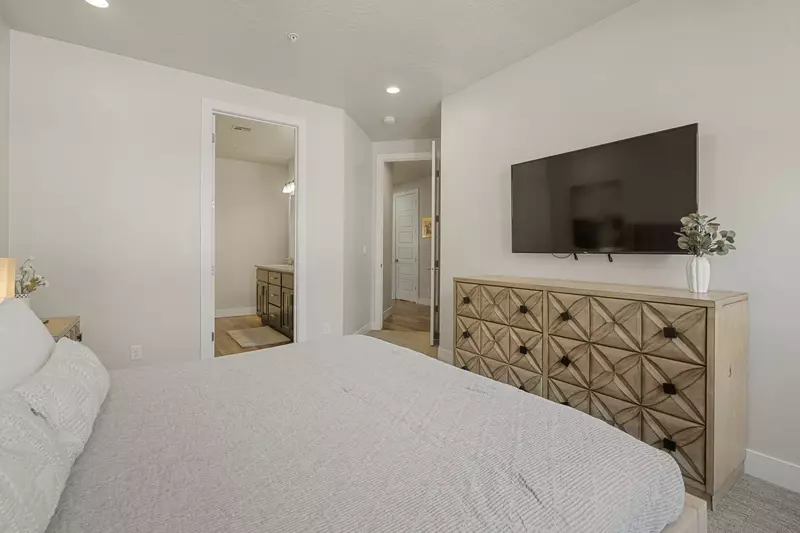 King Bedroom