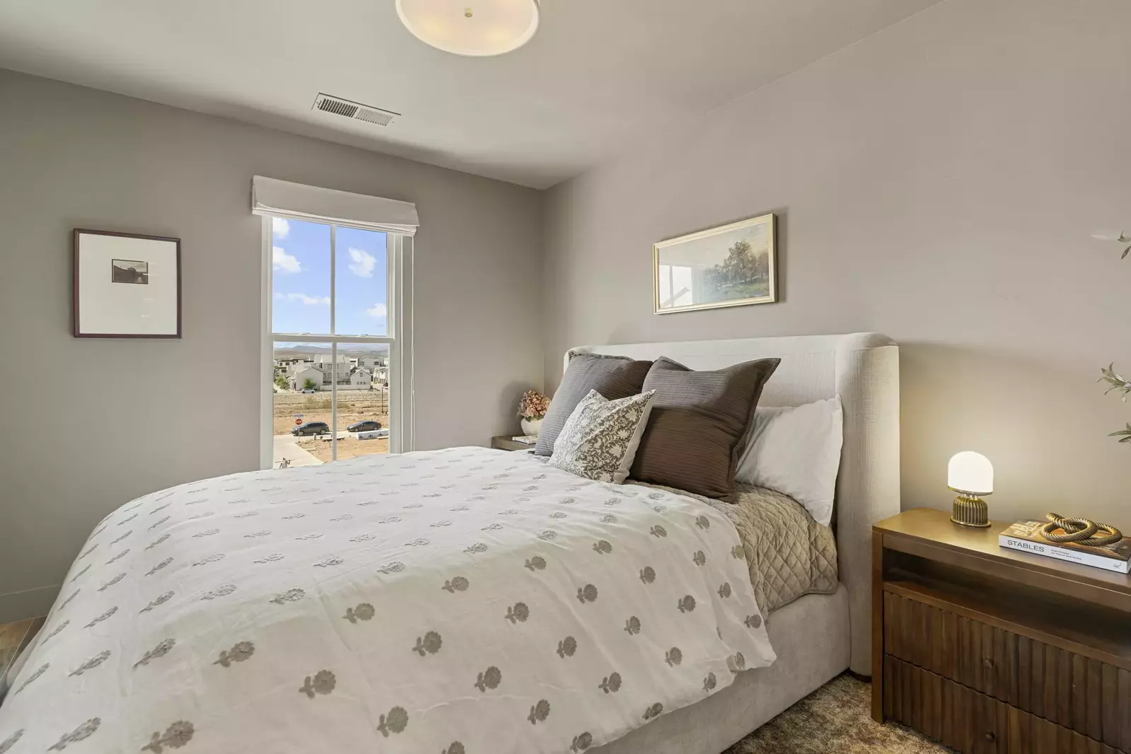 Queen Bedroom