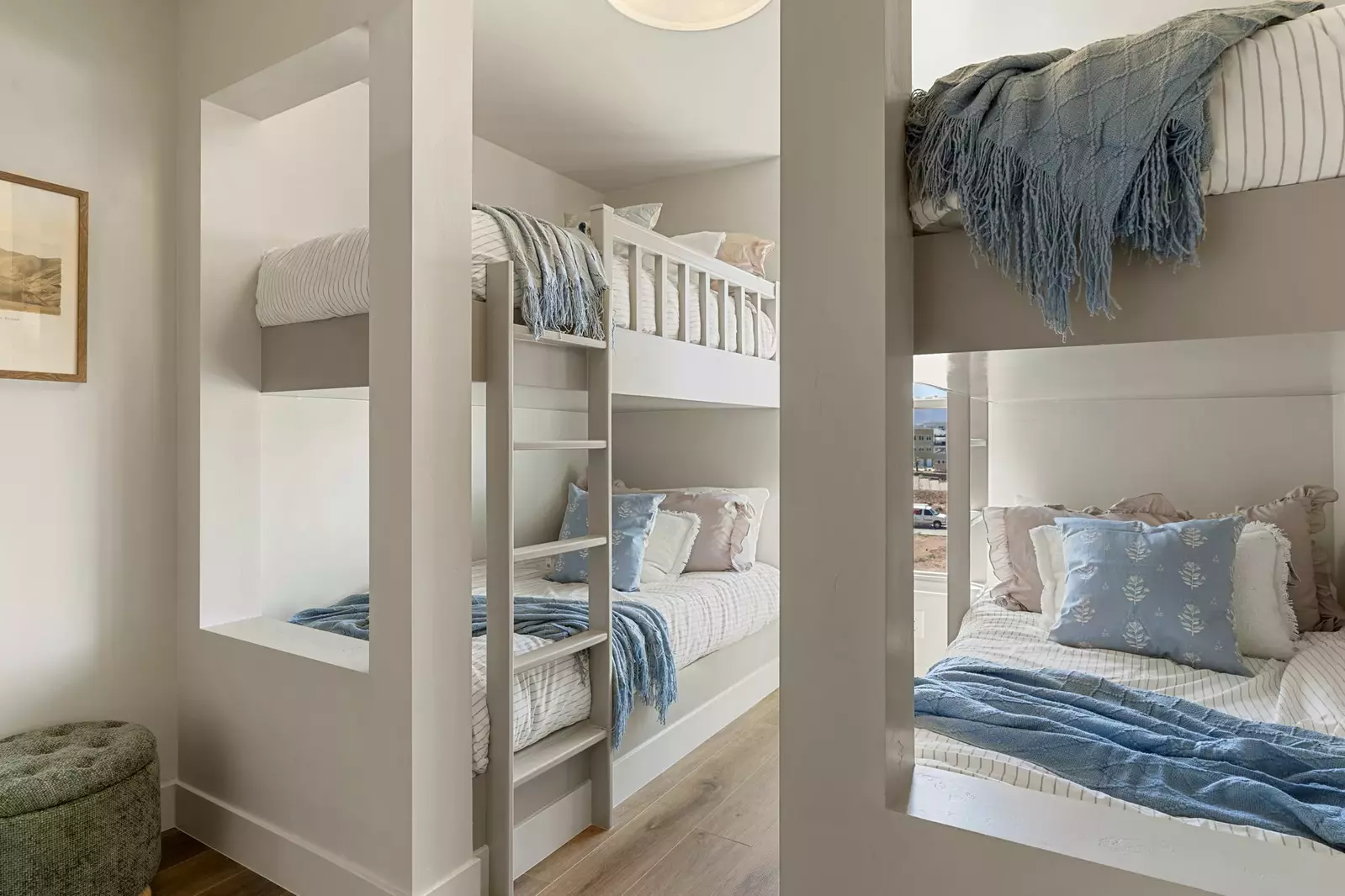 2 Twin/Twin Bunks