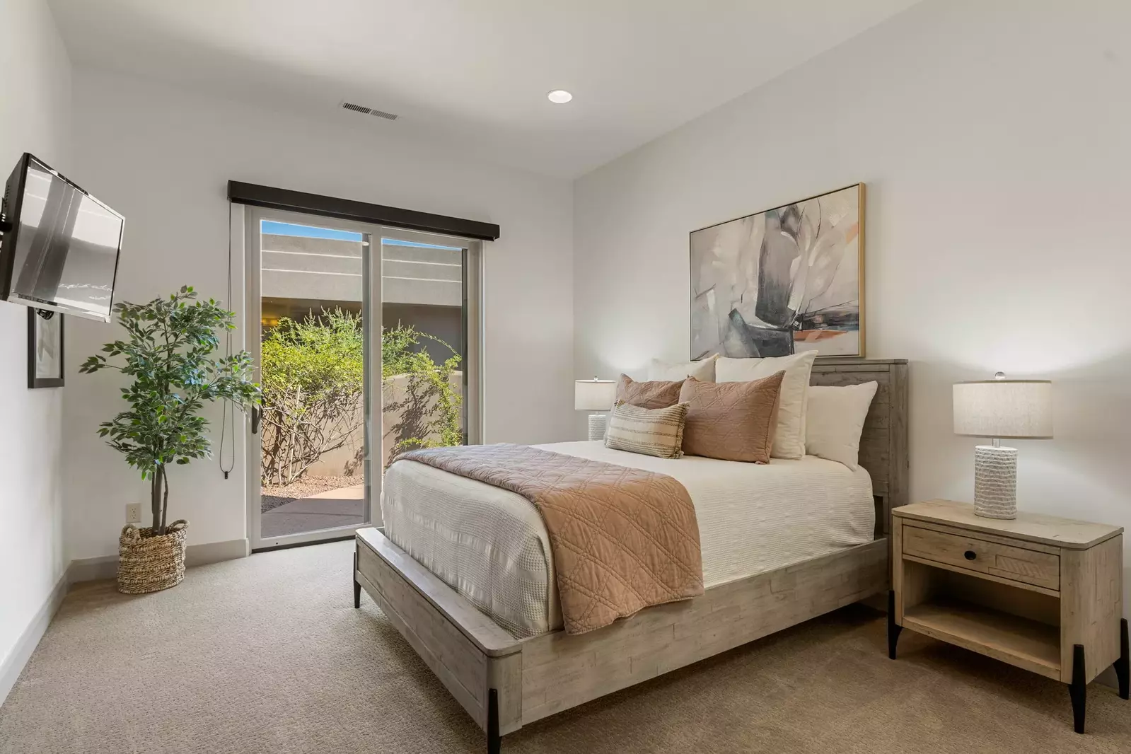 Queen Bedroom