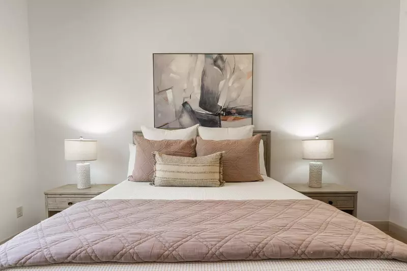 Queen Bedroom